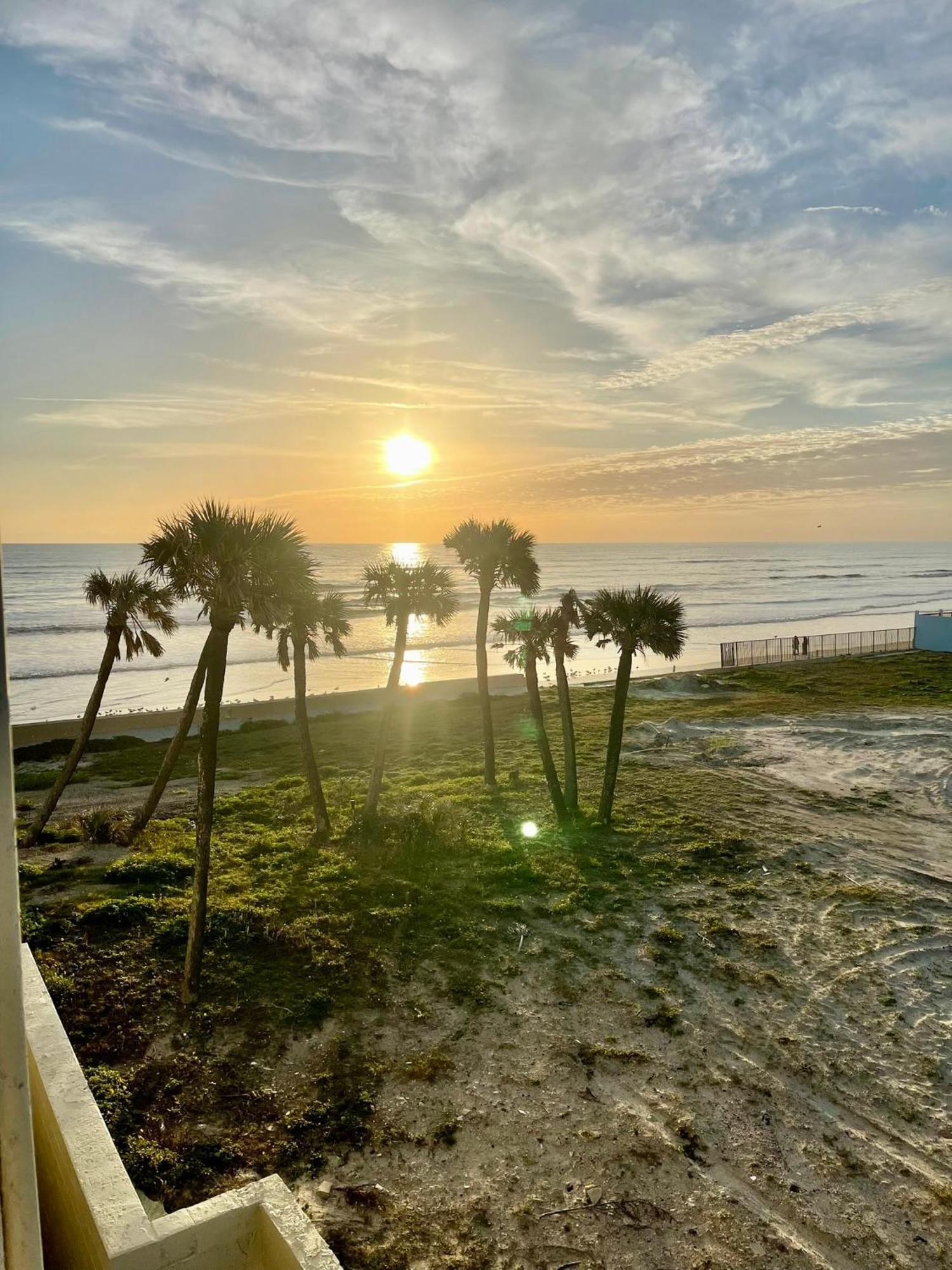 Sunset Studio Daytona Beachfront Dış mekan fotoğraf